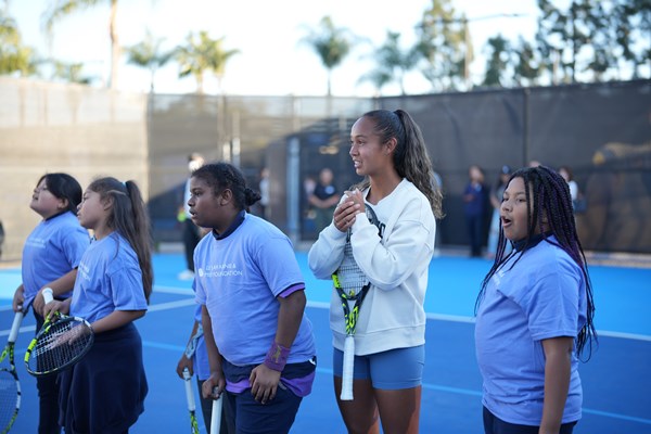 Leylah Fernandez with youth from the Boys & Girls Clubs of Metro Los Angeles.
