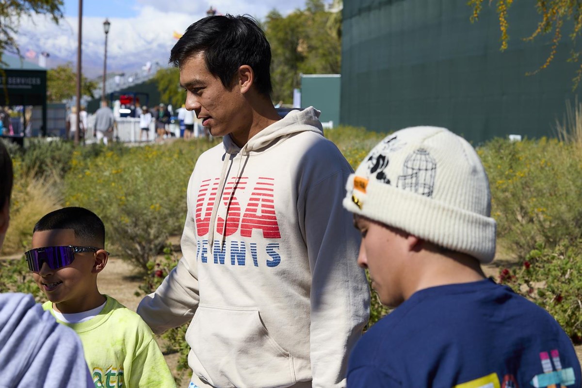 Mackie McDonald with NJTL youth from East Palo Alto Tennis and Tutoring (EPATT).
